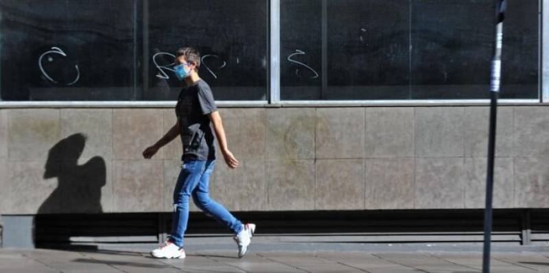 Publicado decreto que desobriga uso de máscaras ao ar livre em Porto Alegre