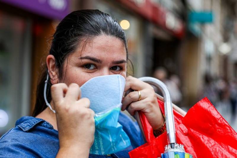 Em portaria, governo federal flexibiliza uso de máscaras no ambiente de trabalho