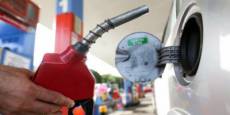 Preço médio da gasolina nos postos volta a subir e bate novo recorde