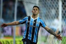 Na Arena, Grêmio vence o Fortaleza por 3 a 1 e se afasta da zona de rebaixamento no Brasileirão