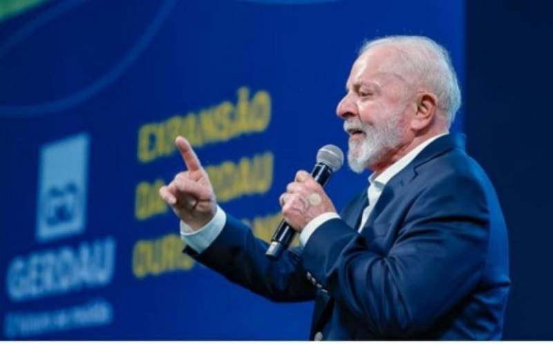 Lula diz que anunciará na próxima terça isenção de IR para quem ganha até R$ 5.000