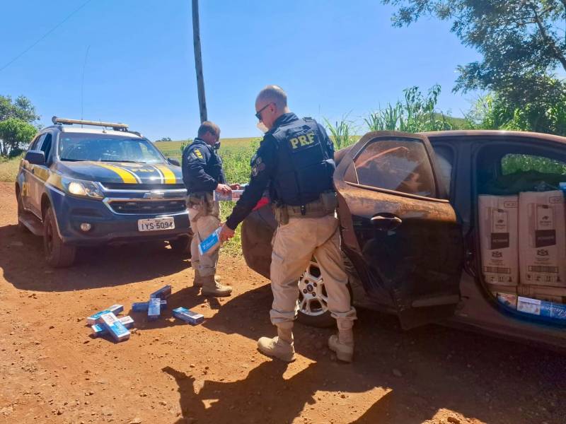 PRF apreende carga de cigarros paraguaios contrabandeados