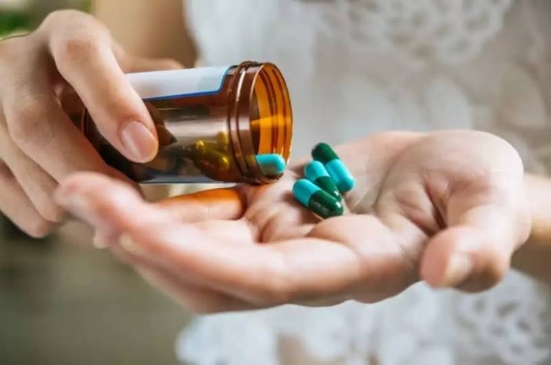 Conselho autoriza que farmacêutico prescreva remédios; médicos reagem