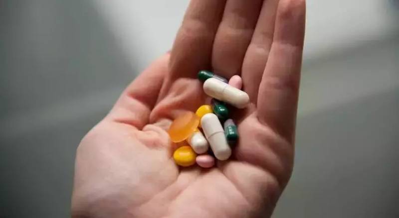 Farmacêuticos não poderão mais prescrever medicamentos, define a Justiça