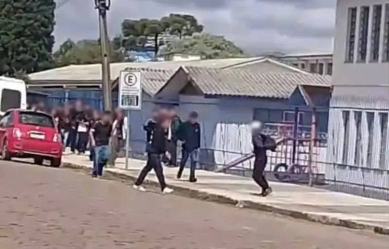 Três adolescentes são esfaqueados durante briga, em Vacaria