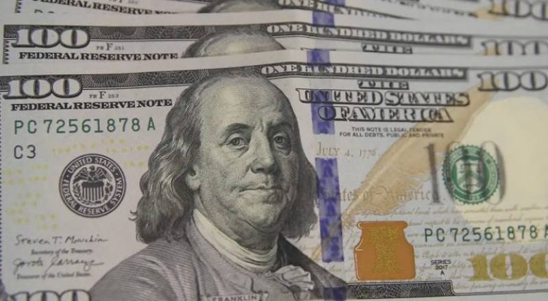 Dólar cai para R$ 5,85 após Trump isentar produtos eletrônicos