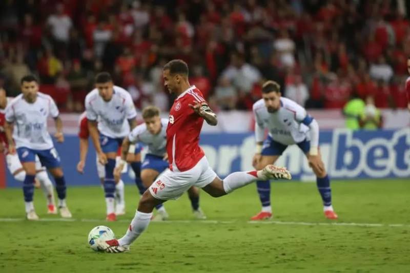 Inter busca empate em jogo emocionante e fica no 3 a 3 com o Nacional pela Libertadores