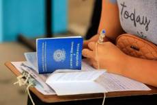 Rio Grande do Sul bate recorde de carteiras de trabalho assinadas em março