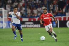Jogando no Uruguai, Inter vence o Nacional e se mantém vivo na Copa Libertadores da América
