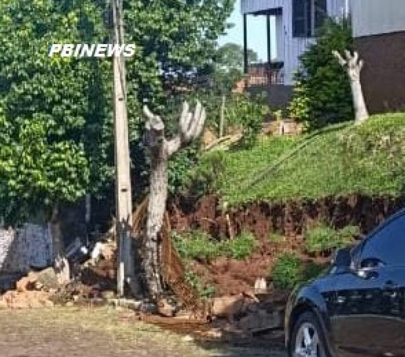 Queda de Muro pode ter sido causada pelo alto volume de chuva na madrugada em Panambi