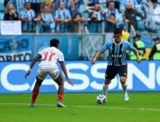 Grêmio vence o Bahia por 1 a 0 e deixa a zona de rebaixamento do Brasileirão