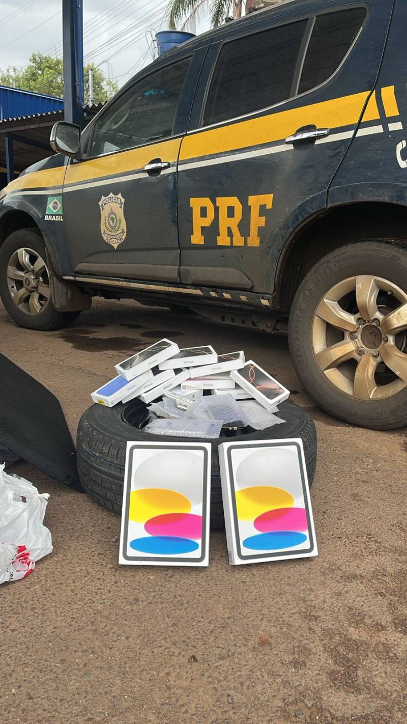 PRF flagra homem transportando celulares escondidos em estepe