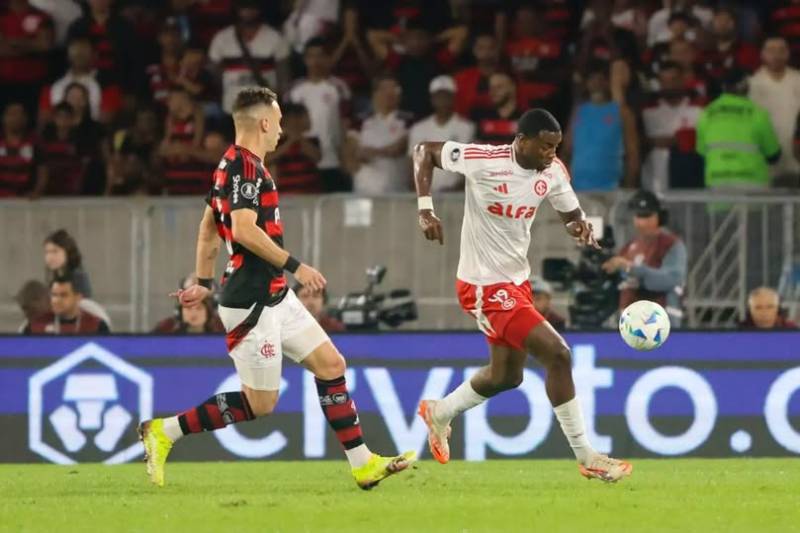 Inter perde por 1 a 0 para o Flamengo no jogo de ida e precisa reverter no Beira-Rio